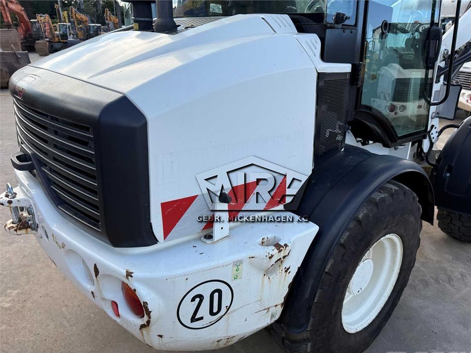 Incarcator frontal - CAT 908M