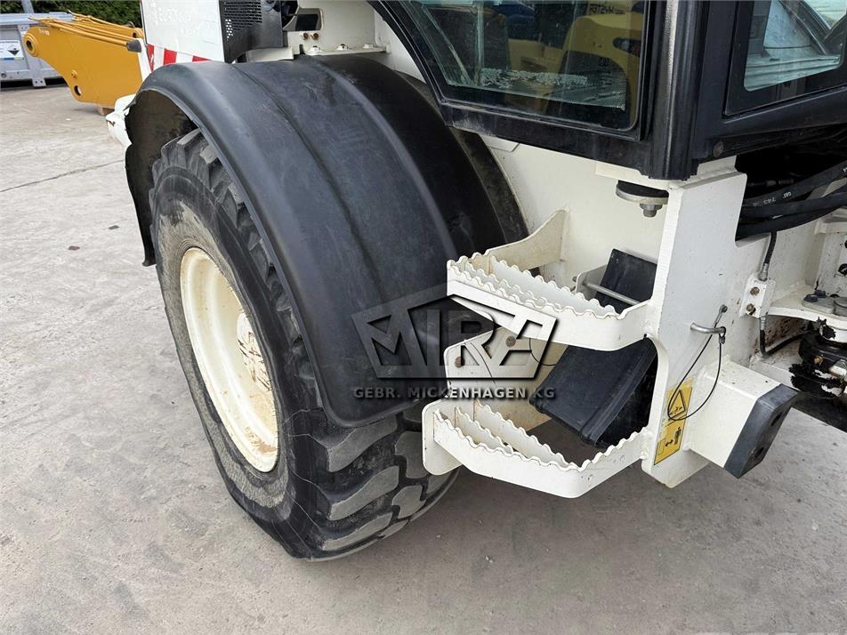 Incarcator frontal - CAT 908M