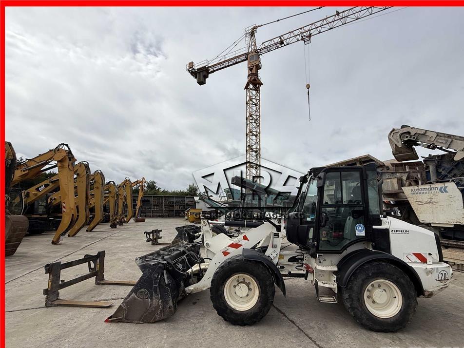 Incarcator frontal - CAT 908M