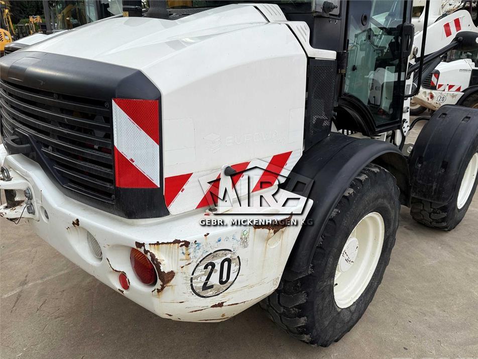 Incarcator frontal - CAT 908M