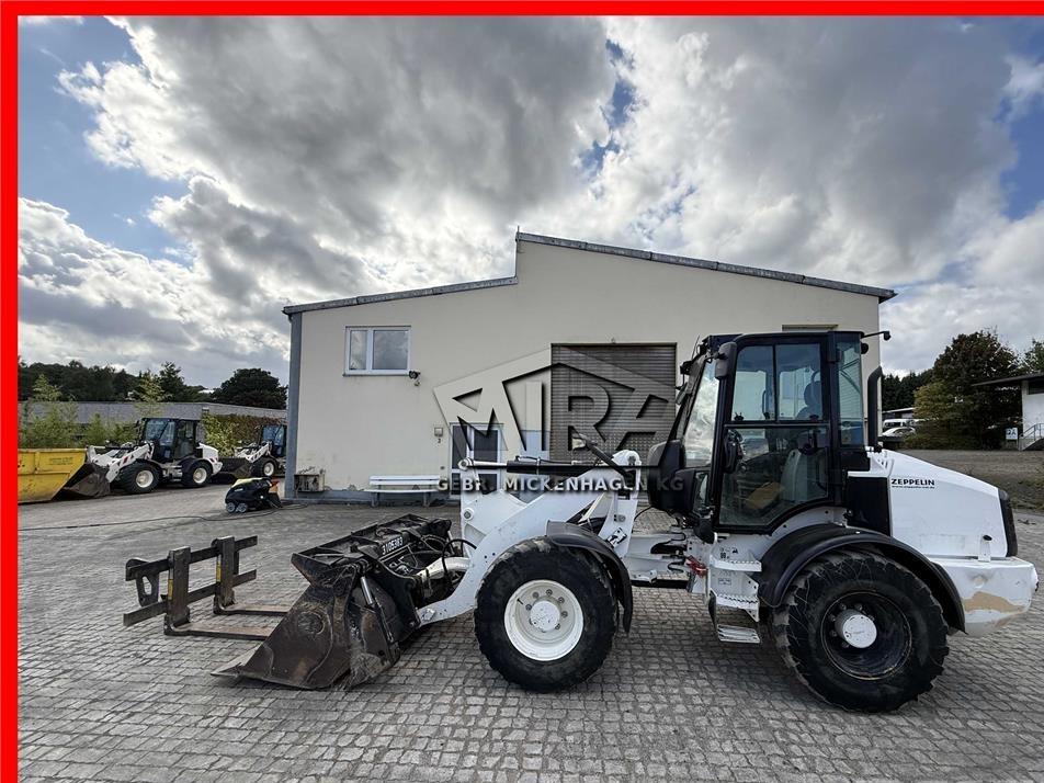 Incarcator frontal - CAT 908M