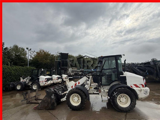 Incarcator frontal - CAT 908M