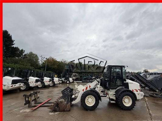 Incarcator frontal - CAT 908M