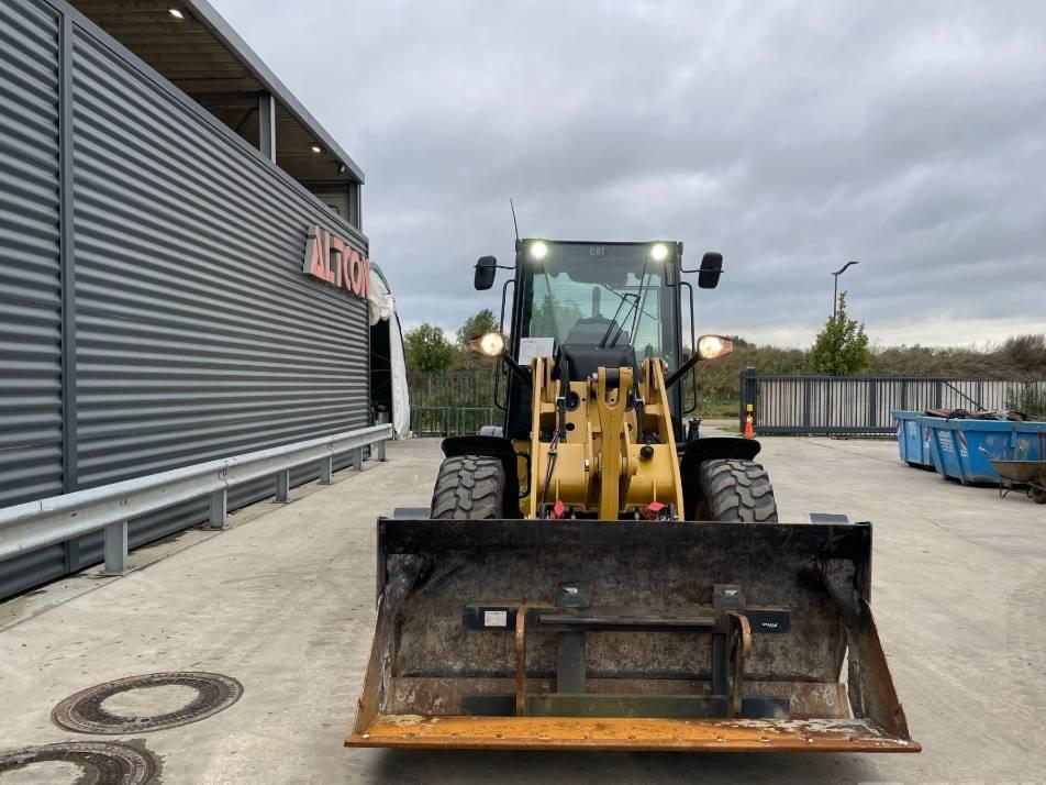 Incarcator frontal - CAT 908M