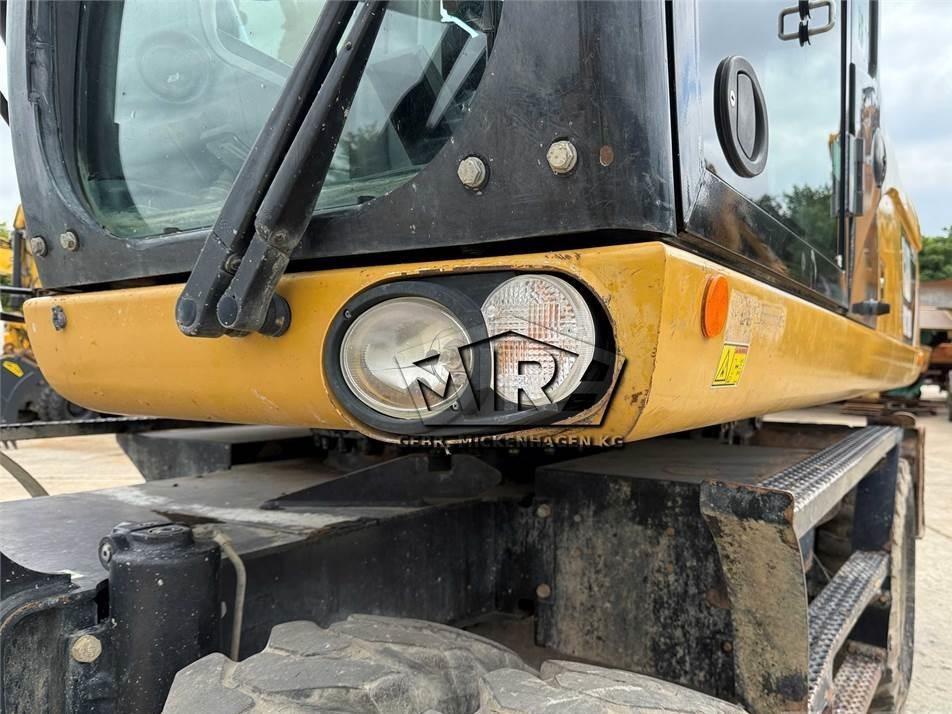 Excavator pe roti - CAT M 318 D