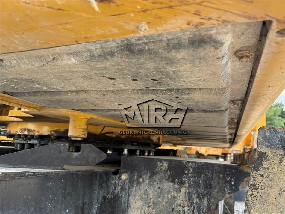 Excavator pe roti - CAT M 318 D