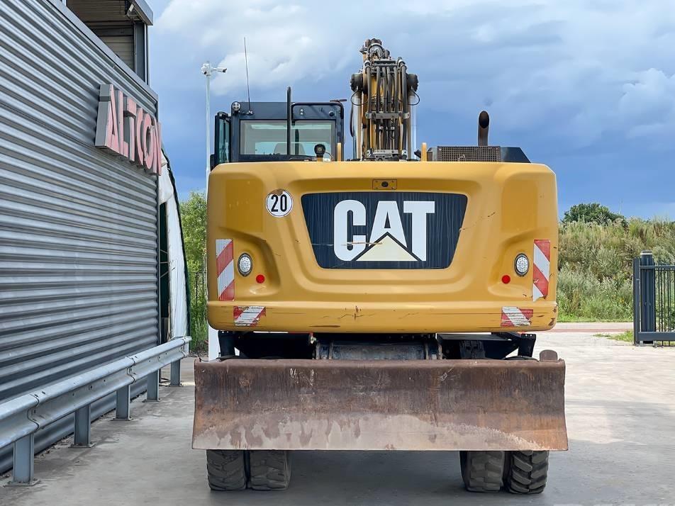 Excavator pe roti - CAT M318F