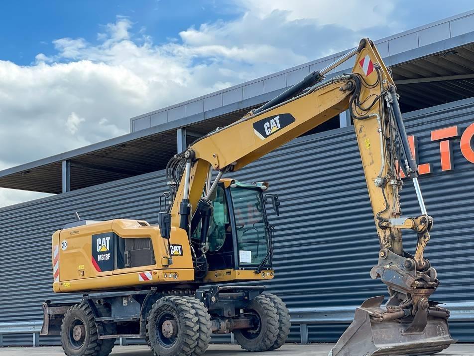 Excavator pe roti - CAT M318F