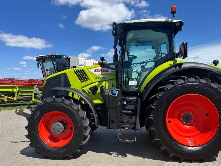 Tractor - Claas AXION 810
