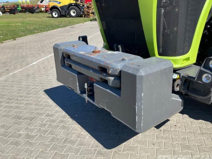 Tractor - Claas XERION 5000