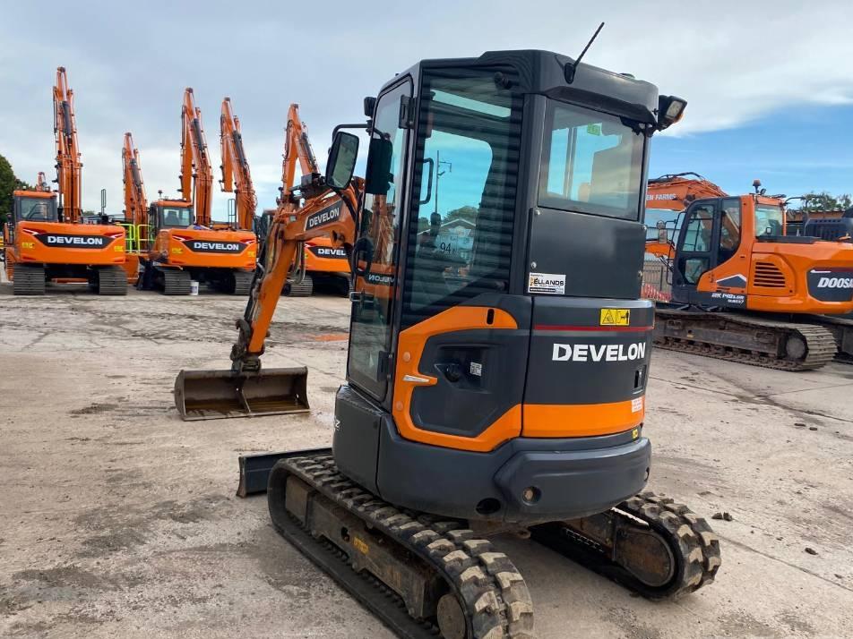 Miniexcavator - Develon DX 27 Z-7