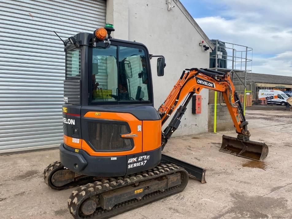Miniexcavator - Develon DX 27 Z-7