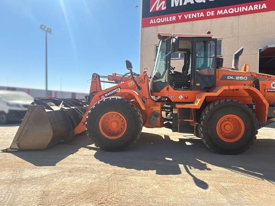 Incarcator frontal - Doosan DL 250-3