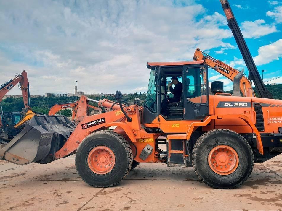 Incarcator frontal - Doosan DL 250-3