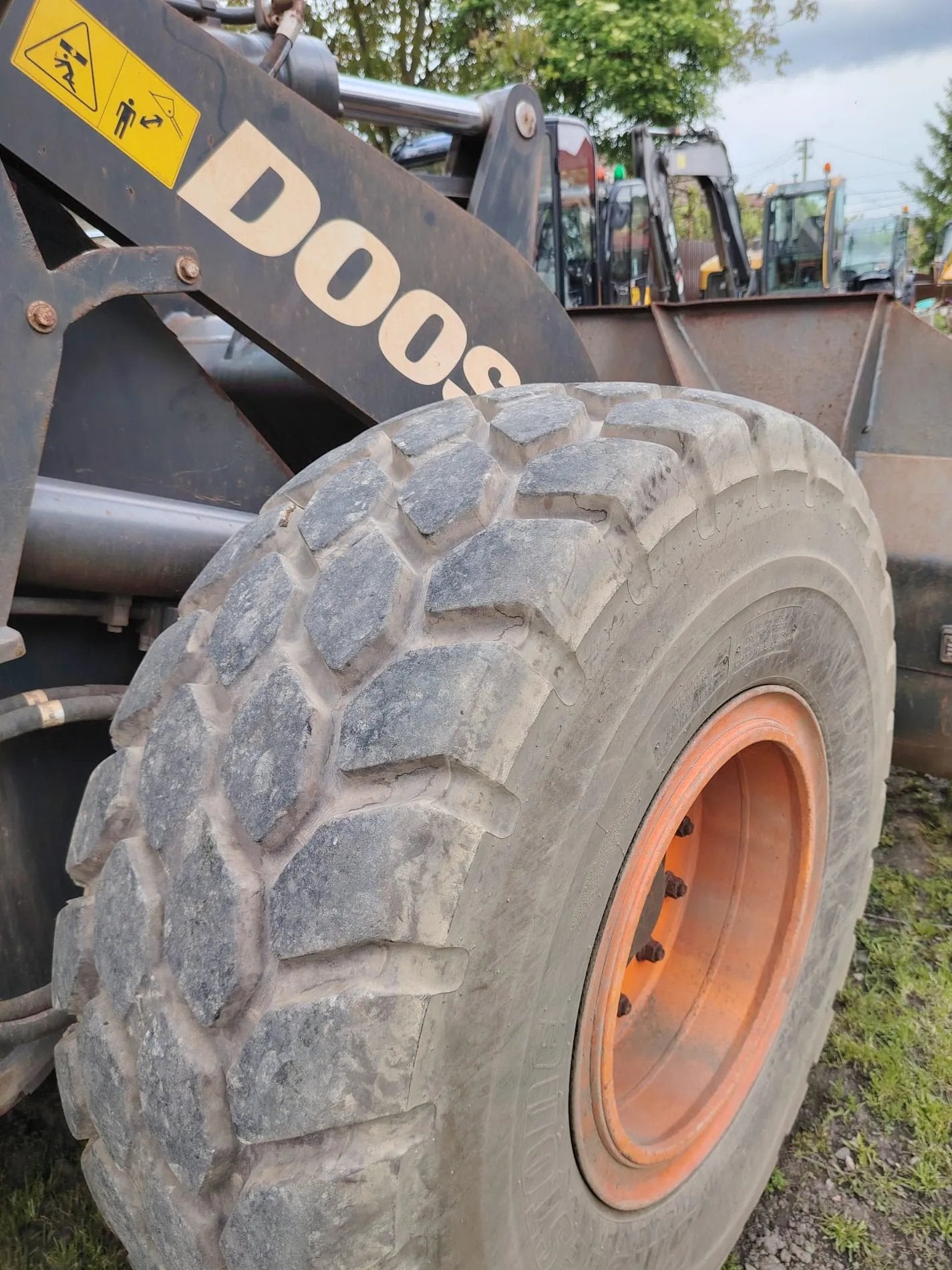 Încărcătorul frontal- Doosan DL250