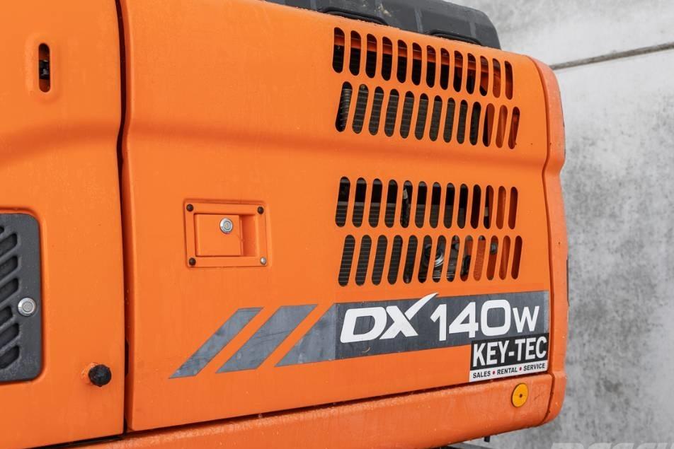 Excavator pe roti - Doosan DX 140 W-3