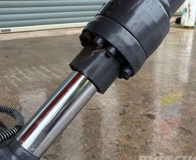 Excavator pe senile - Doosan DX140LCR