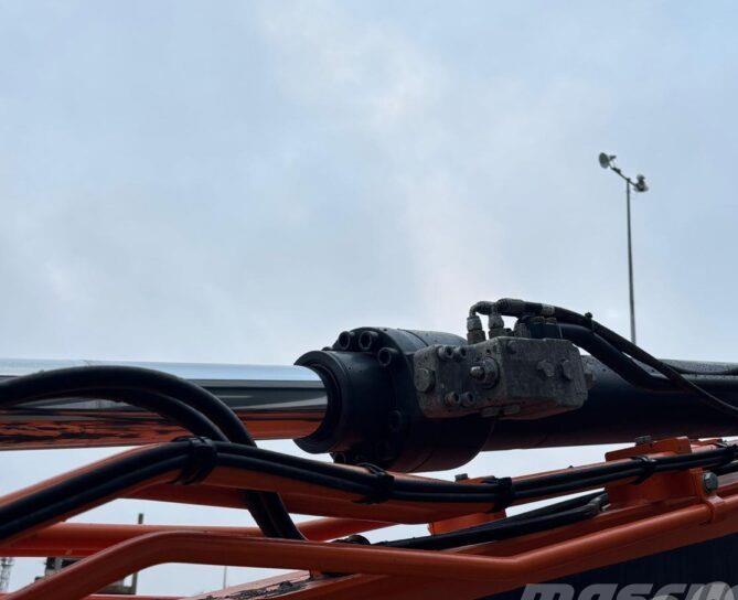 Excavator pe senile - Doosan DX140LCR