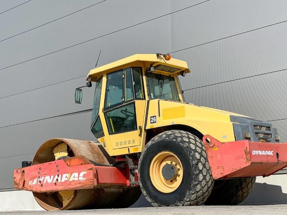 Cilindru terasier - Dynapac CA302D