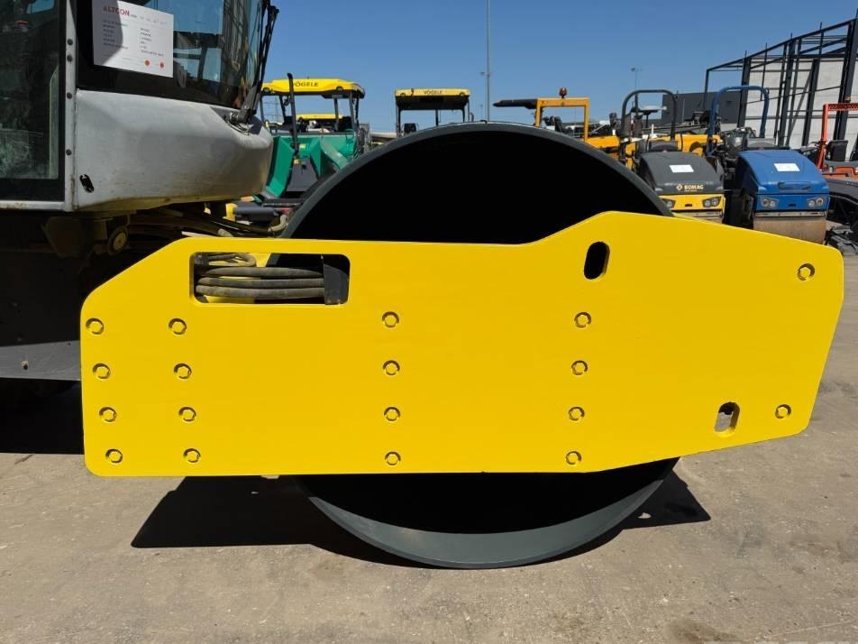 Cilindru terasier - Dynapac CA3500D