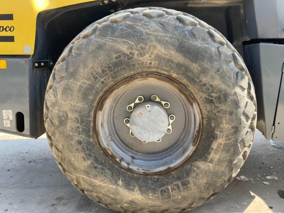 Cilindru terasier - Dynapac CA3500D