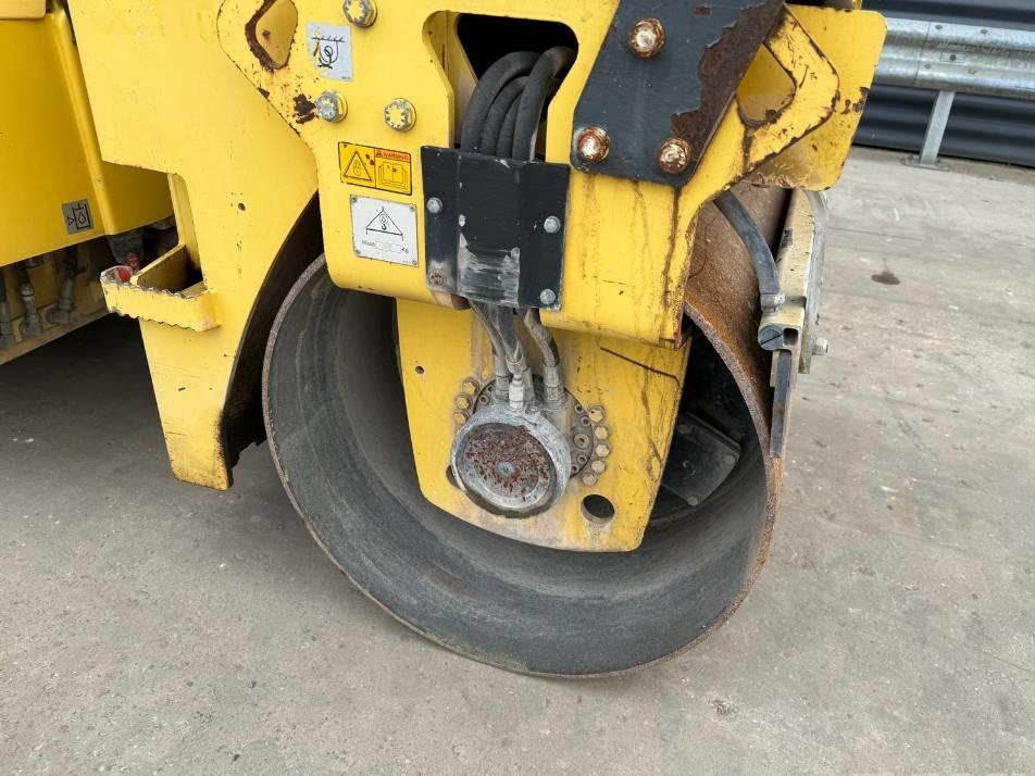 Cilindru lis - Dynapac CC1100