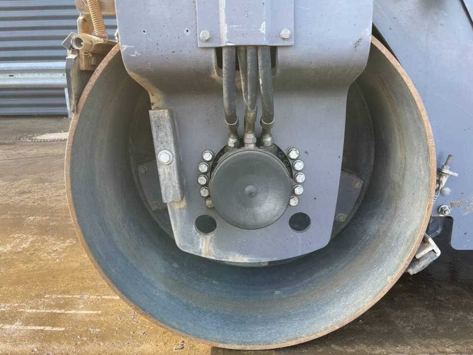 Cilindru lis - Dynapac CC1200