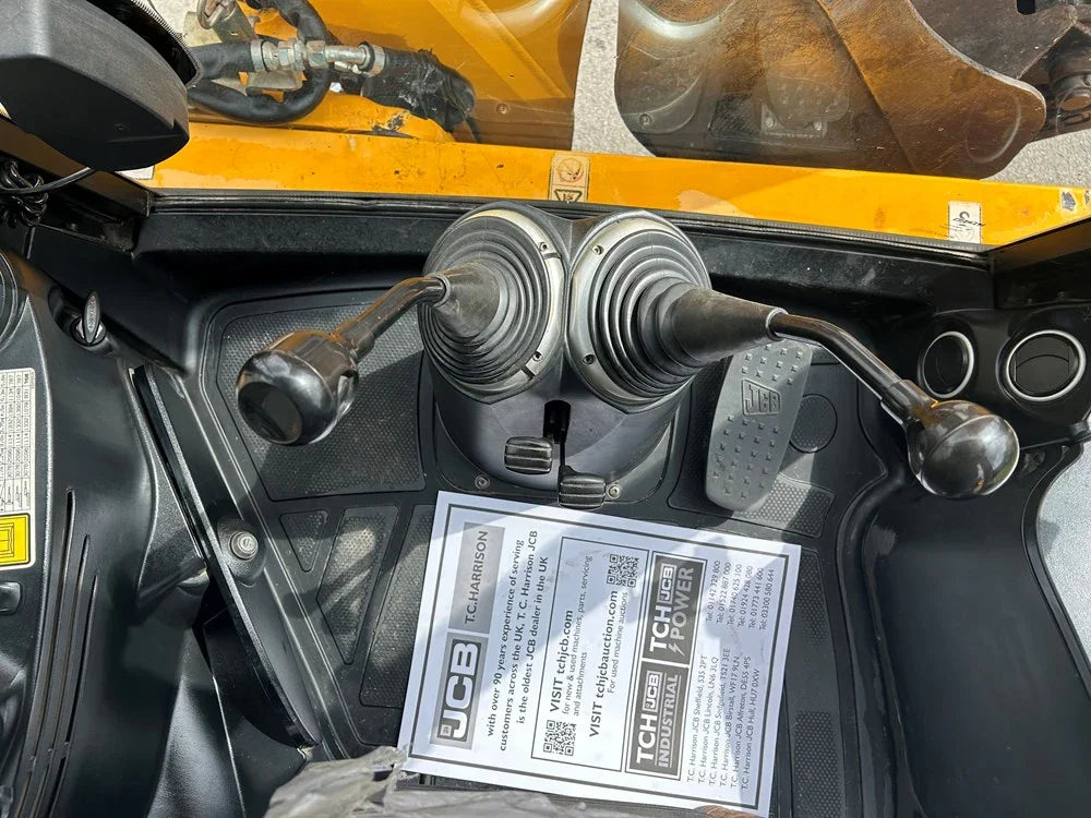 BULDOEXCAVATOR JCB 3CX - VASTech Machinery 