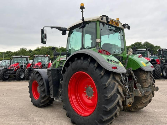 Tractor - Fendt 724 S4 Profi Plus