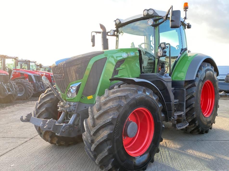 Tractor - Fendt 828 Vario S4 Profi