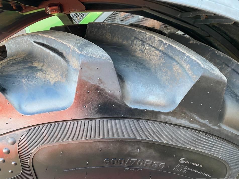 Tractor - Fendt 828 Vario S4 Profi