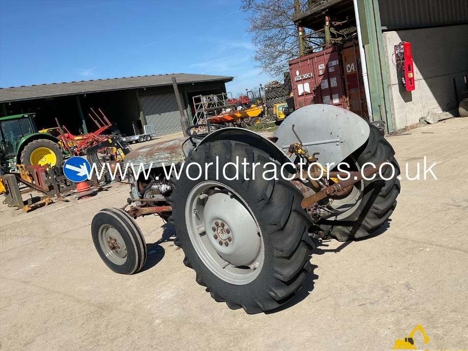 Tractor - Ferguson TRACTOR