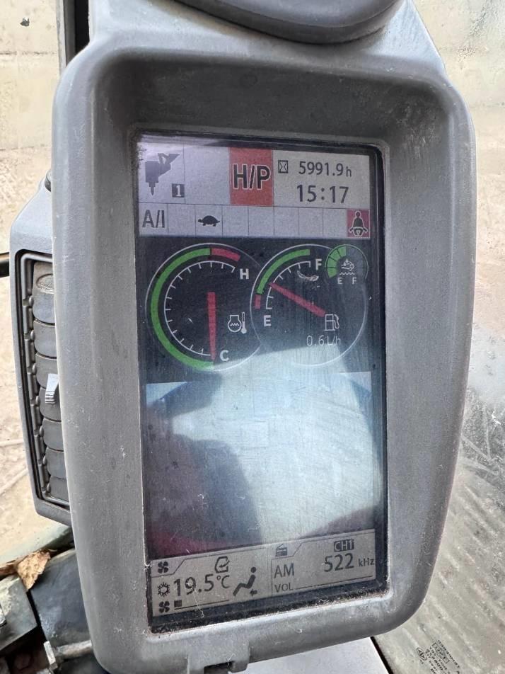 Excavator pe senile - Hitachi ZX 135 US-6