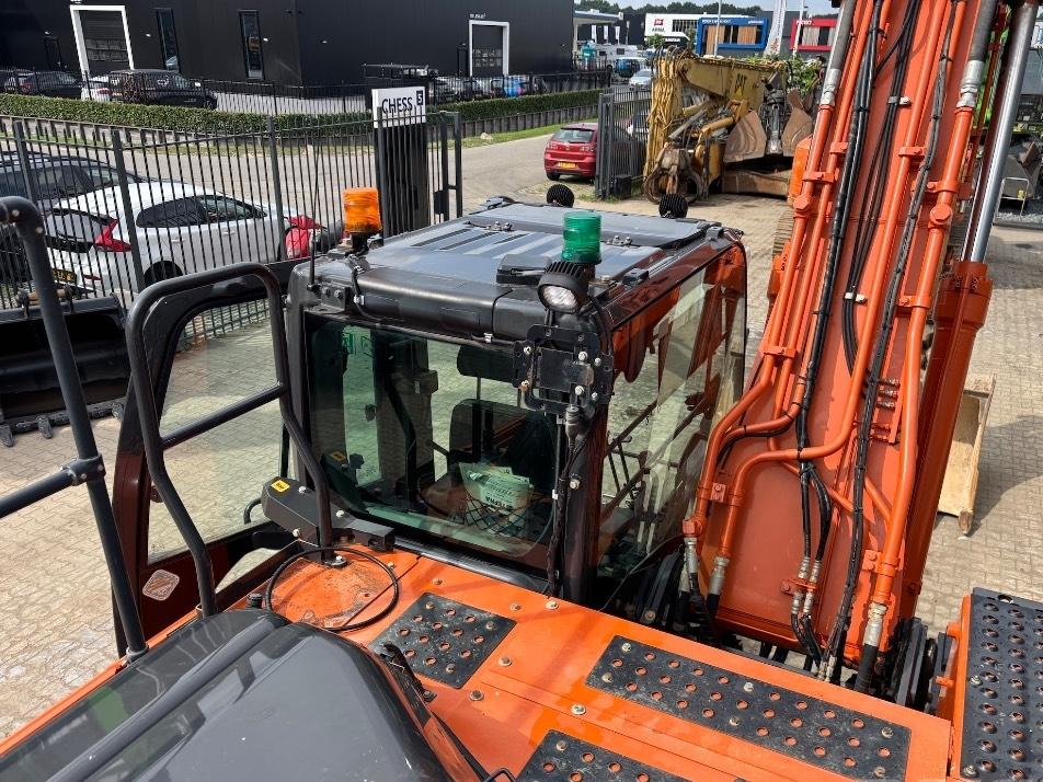 Excavator pe senile - Hitachi ZX 210 LC-6 - ZX210