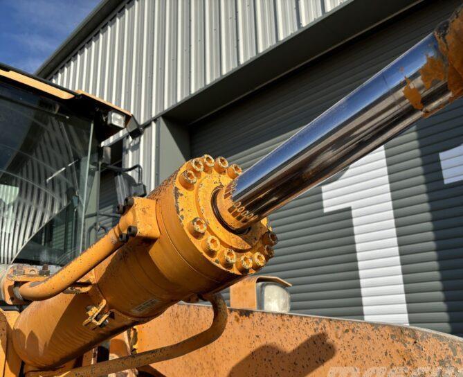 Incarcator frontal - Hyundai HL960