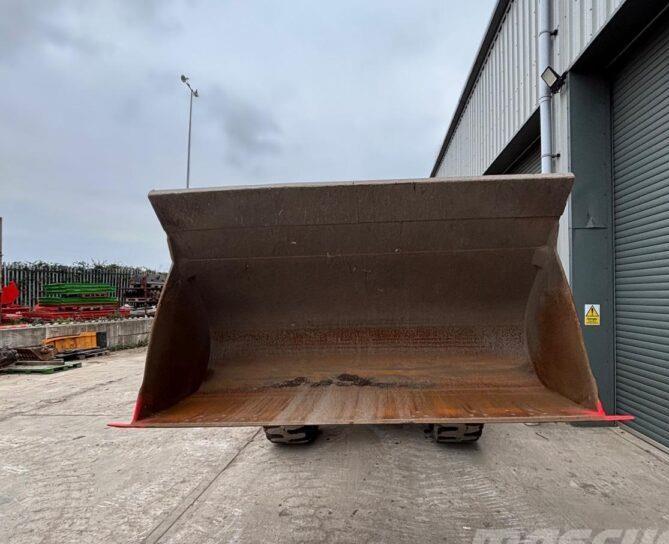 Incarcator frontal - Hyundai HL960A