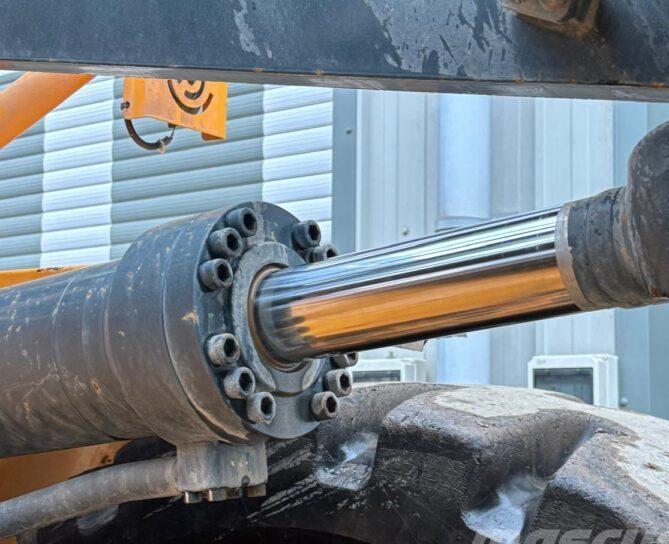 Incarcator frontal - Hyundai HL960A