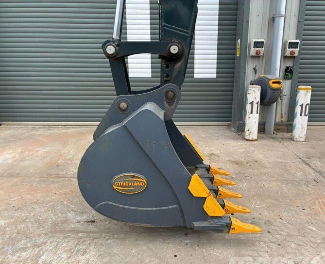 Excavator pe senile - Hyundai HX130ALCR