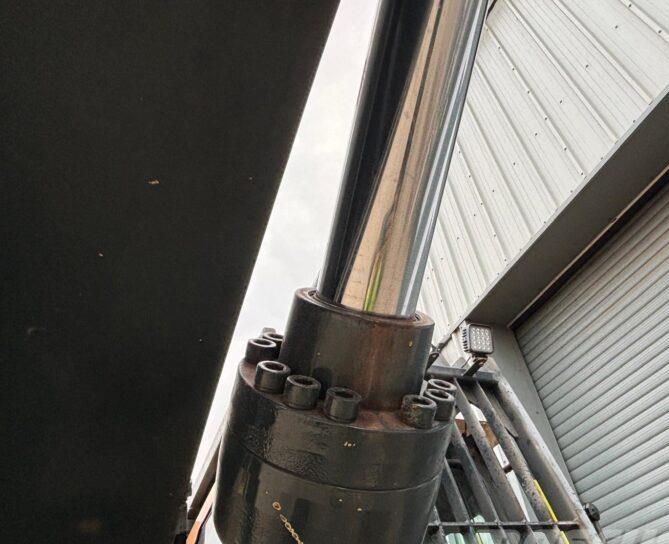 Excavator pe senile - Hyundai HX380AL