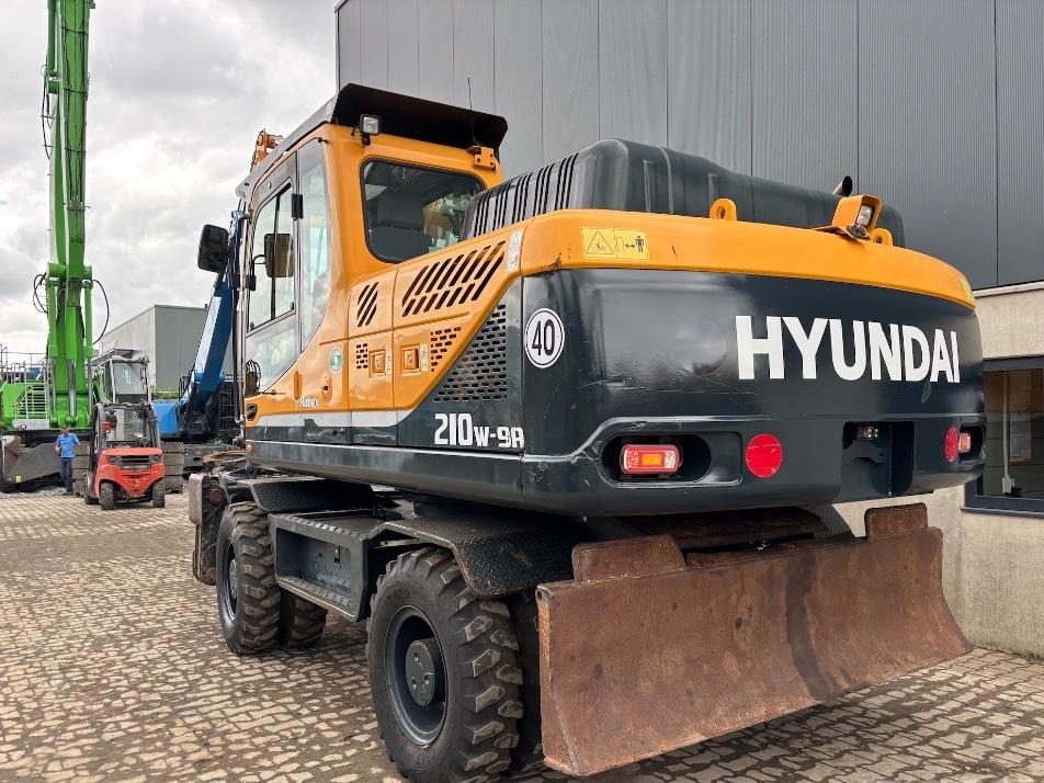 Excavator pe roti - Hyundai Robex 210 W-9 A - 210 W - 200 W - 180 W