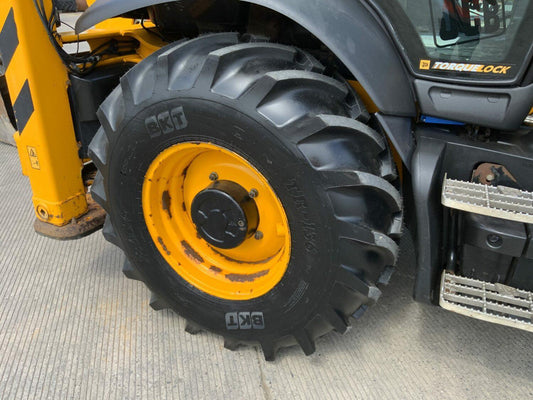 BULDOEXCAVATOR JCB 3CX - VASTech Machinery 