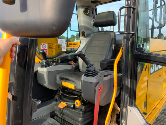 EXCAVATOR PE SENILE JCB 220 X - VASTech Machinery 