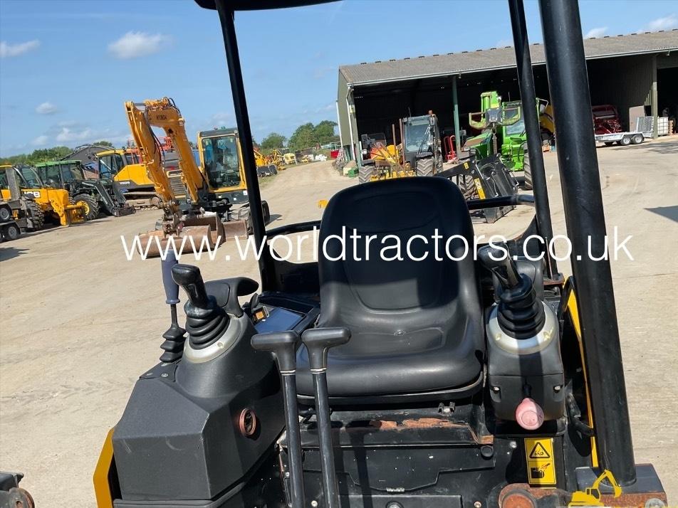 Miniexcavator - JCB 15 C-1