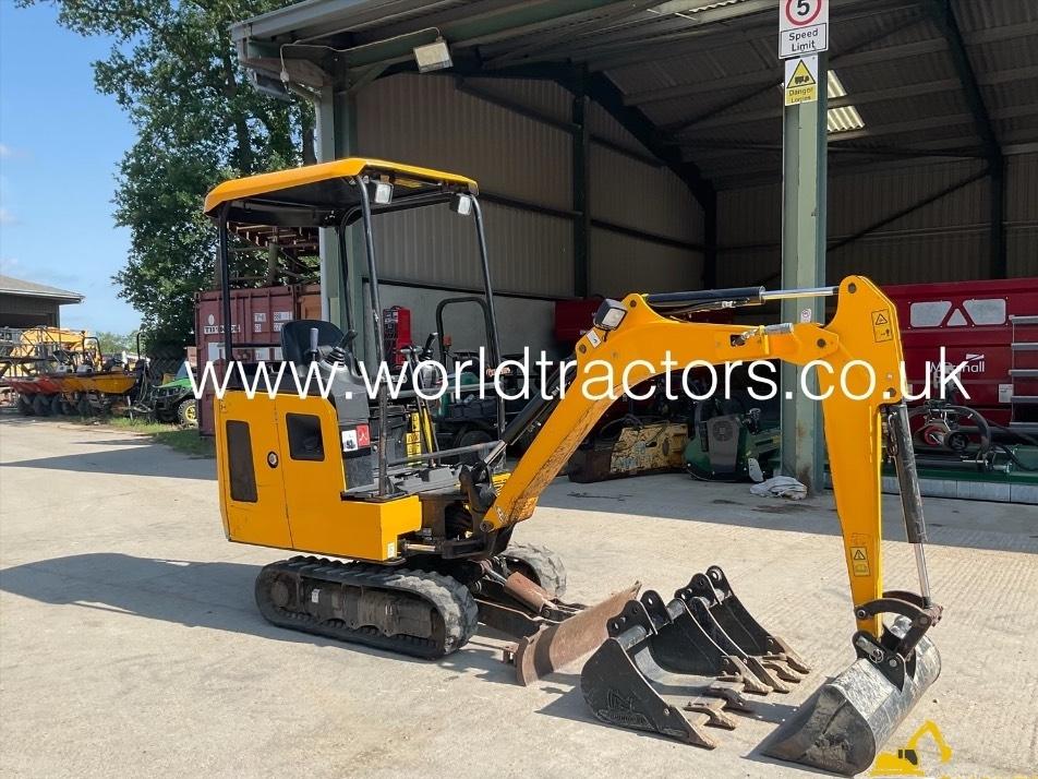 Miniexcavator - JCB 15 C-1