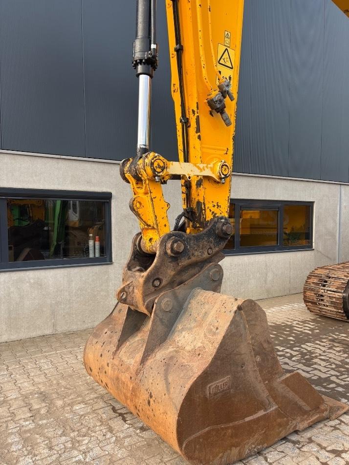 Excavator pe senile - JCB 220 XL 4F -- 220X lc -- 220 X LC