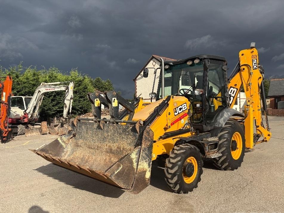 Buldoexcavator - JCB 3CX