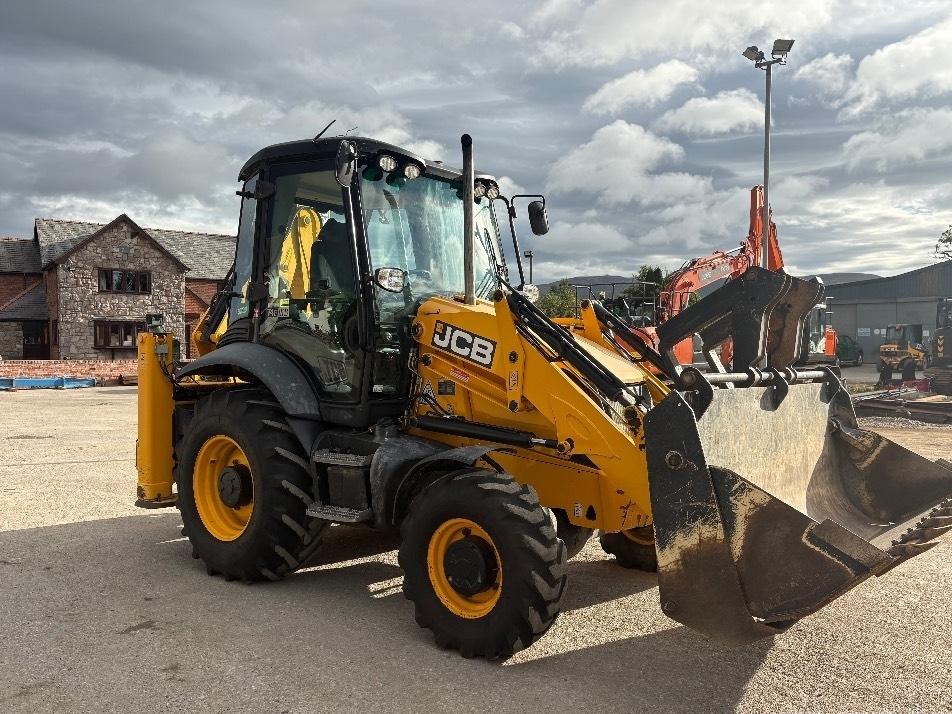 Buldoexcavator - JCB 3CX