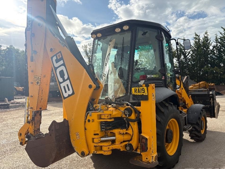 Buldoexcavator - JCB 3CX
