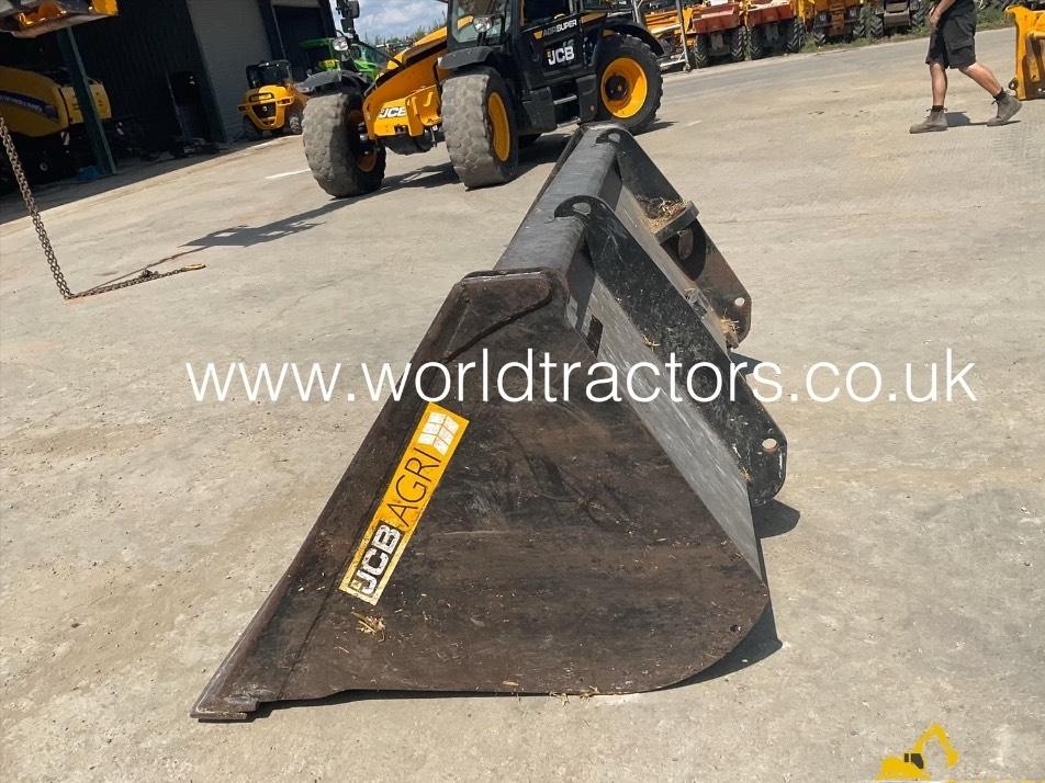Dumper - JCB Agri Bucket