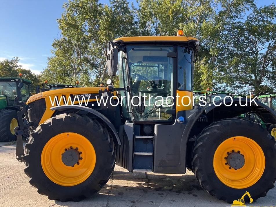 Tractor - JCB Fastrac 4220